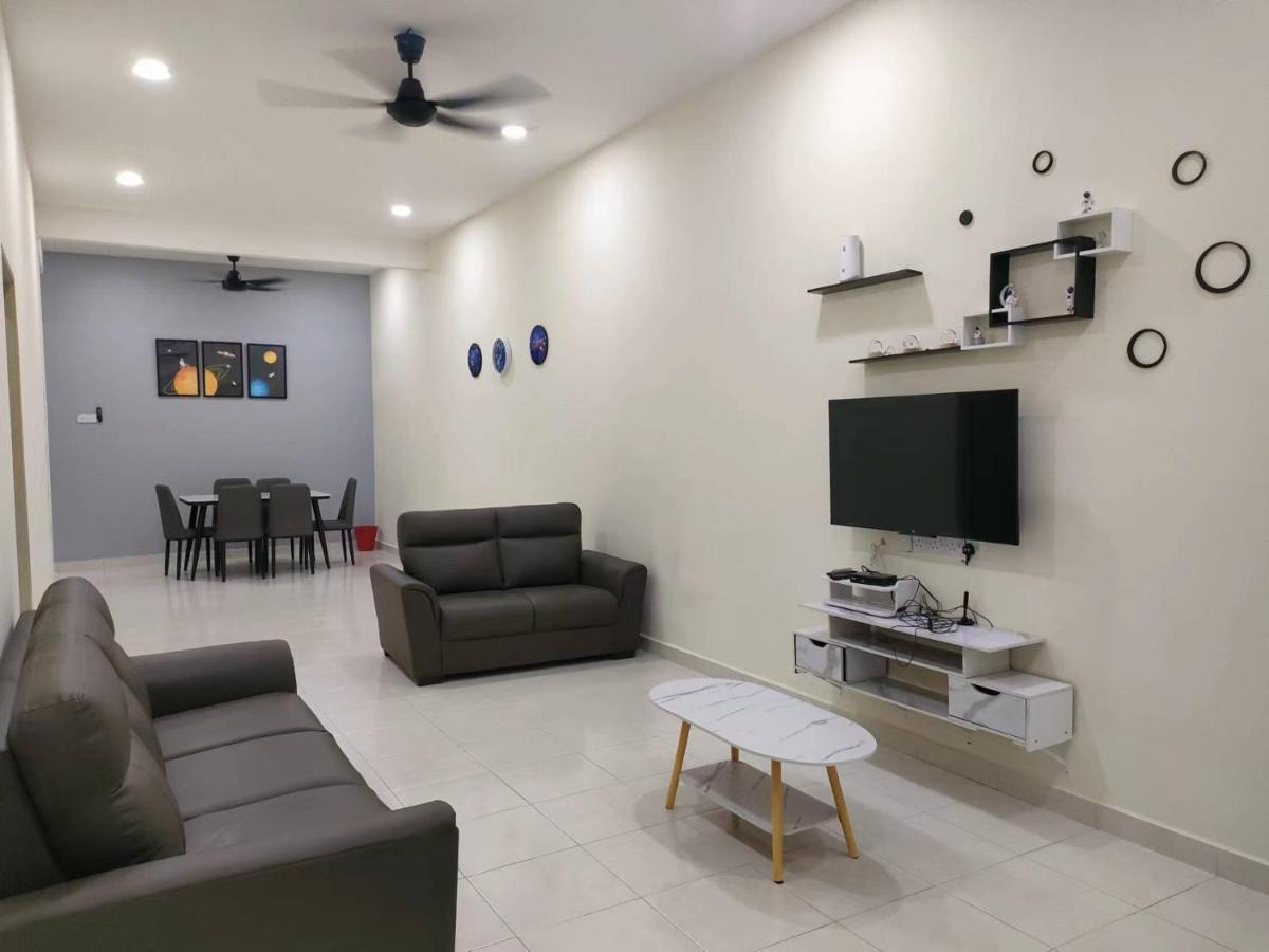 My Homestay Sitiawan - Astronaut Space House 8 Pax Exterior photo
