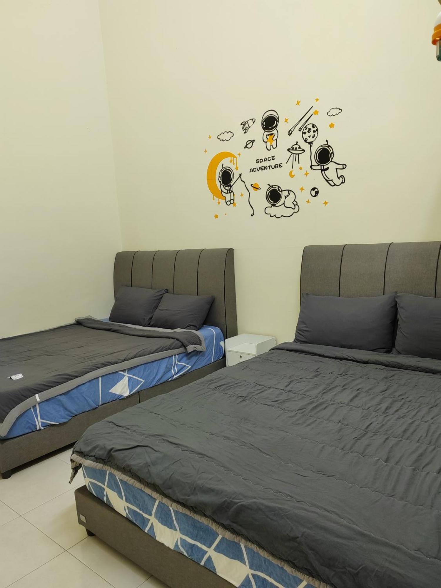My Homestay Sitiawan - Astronaut Space House 8 Pax Exterior photo